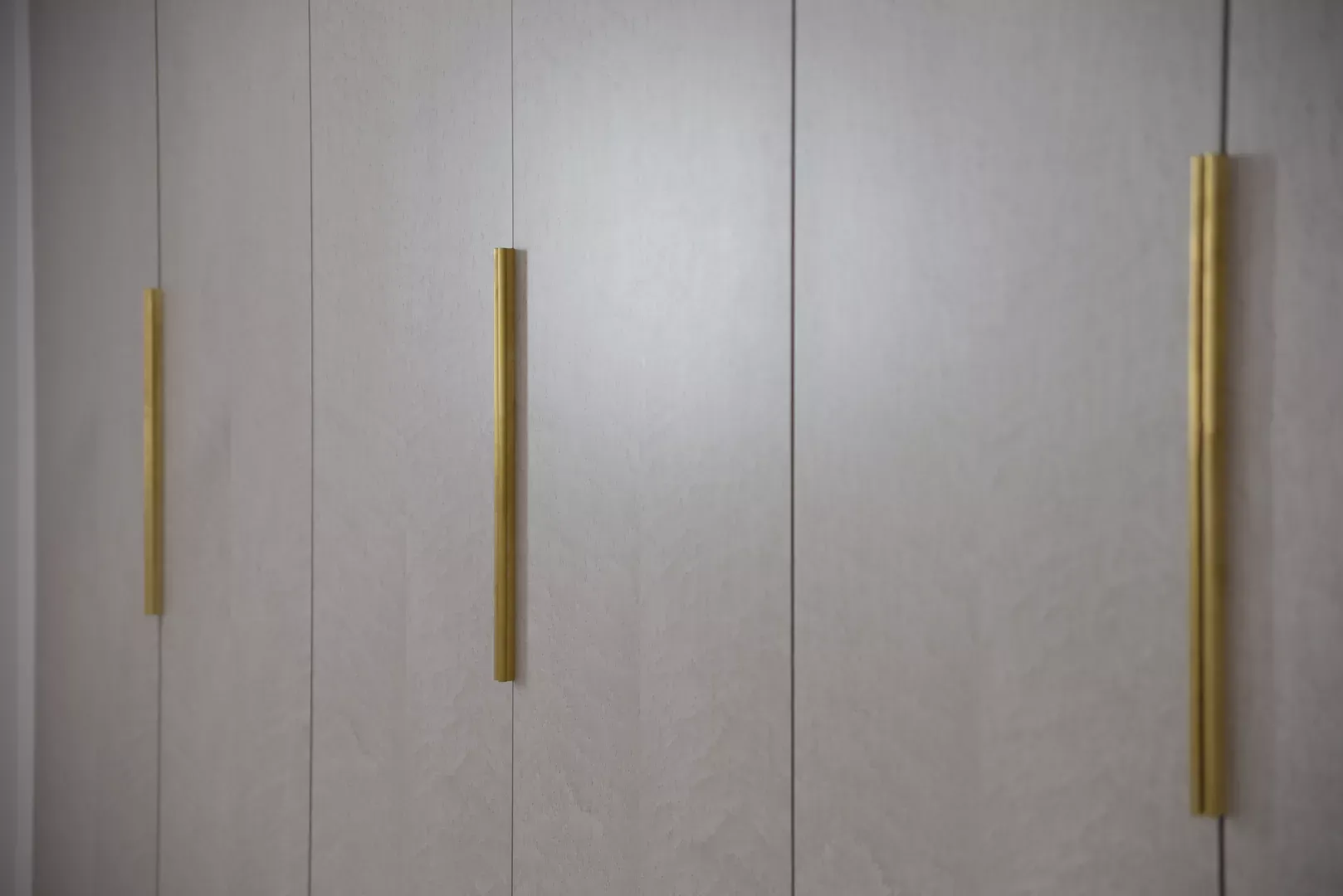 High Bank House, Alderley Edge - Wardrobes with Round Edge Pull (EP1005) in Brushed Brass Waxed - BBW